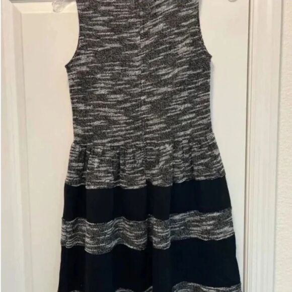 Bar III Black & White Tweed Look Sleeveless Dress - Size Medium - EUC - Picture 5 of 11